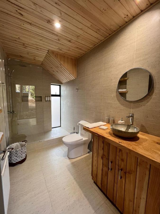 Tripanko Lodge & Bungalows Пичилему Екстериор снимка