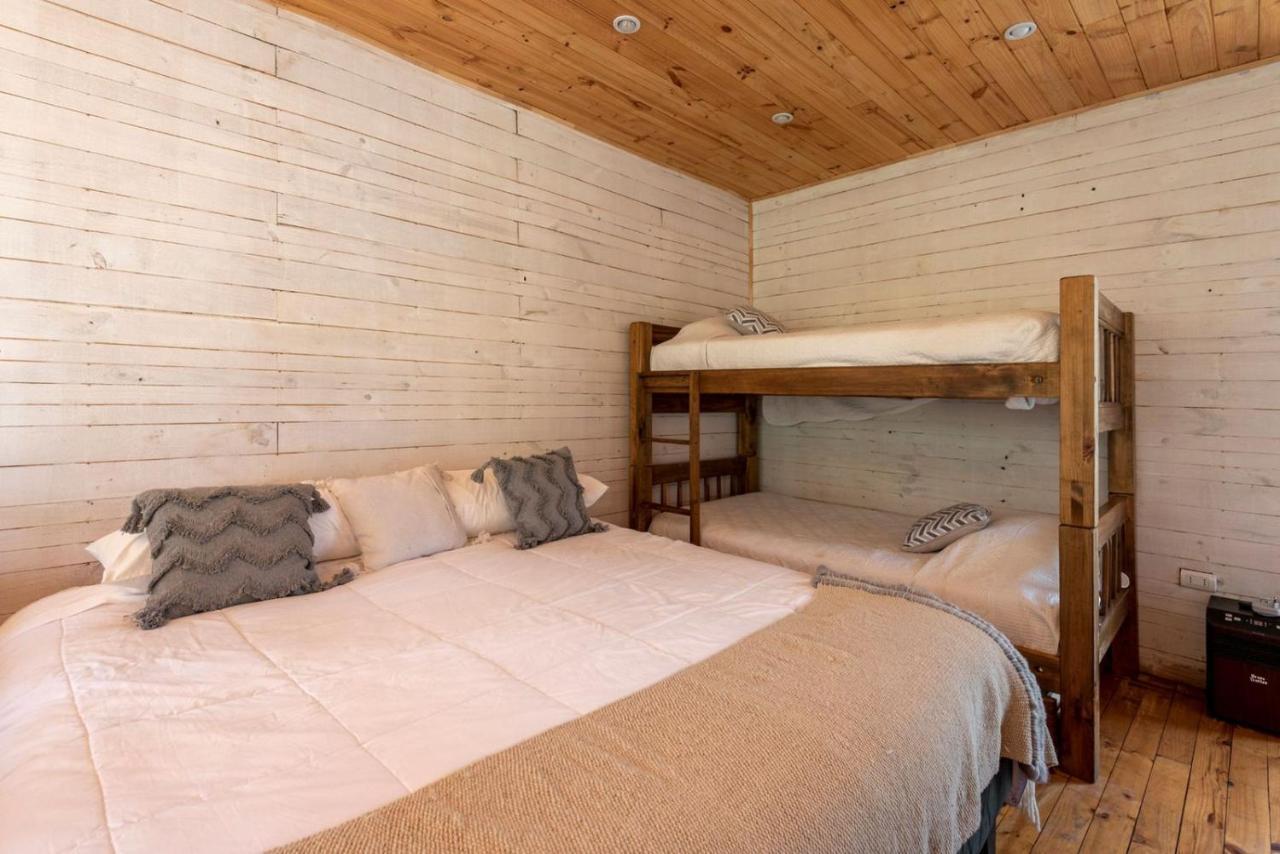 Tripanko Lodge & Bungalows Пичилему Екстериор снимка