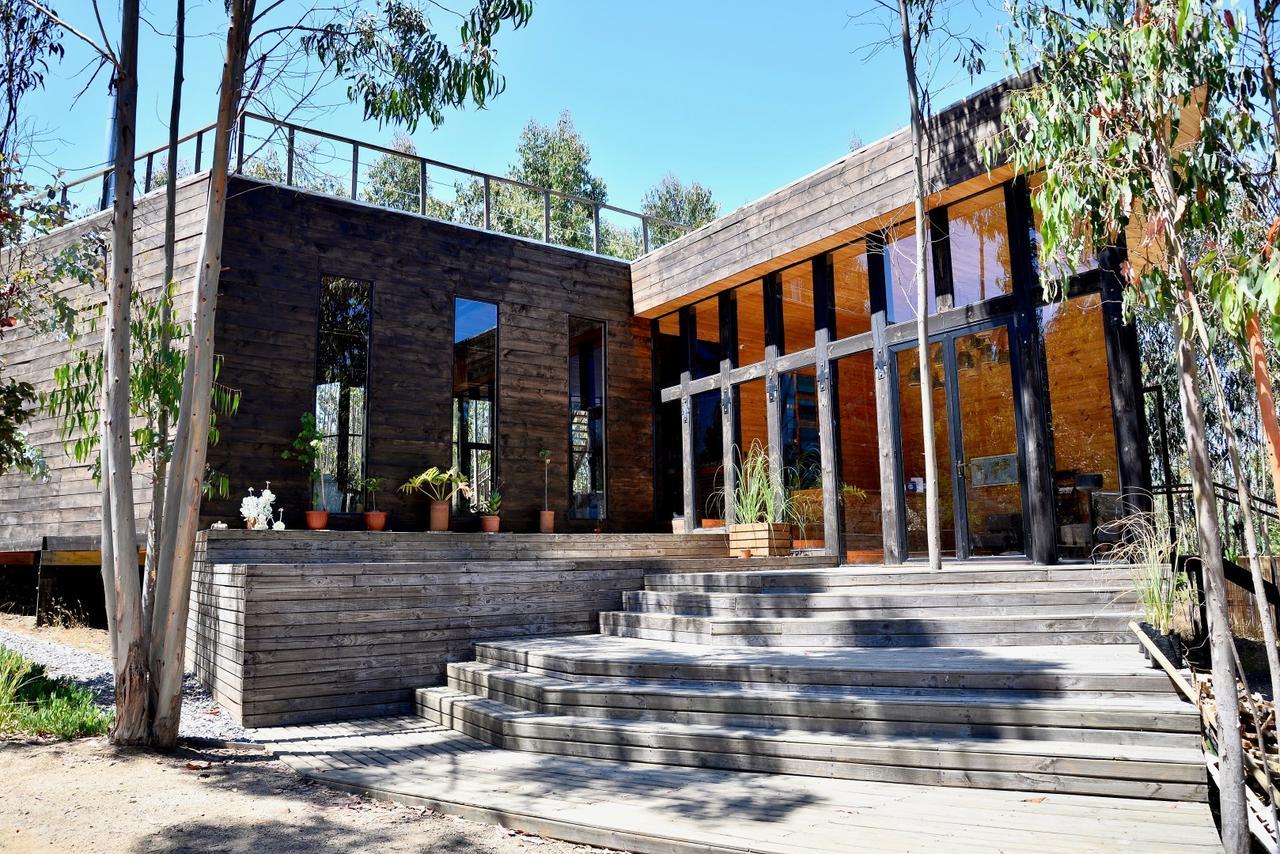 Tripanko Lodge & Bungalows Пичилему Екстериор снимка